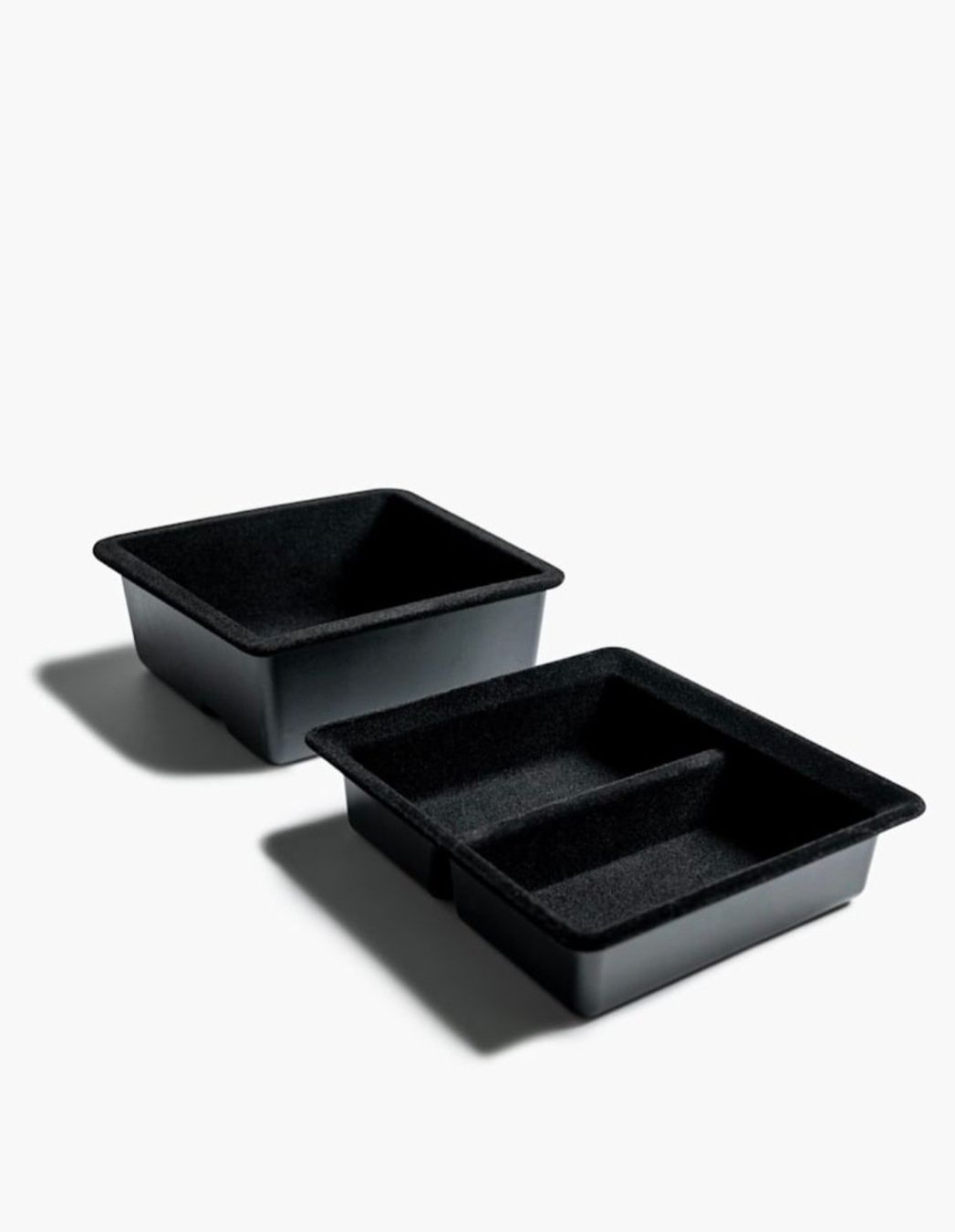 Tesla Accessori per altri veicoli: Mittelkonsolenschalen Tesla Model 3/Y – Usato da Elsau venduto da con_jqh7