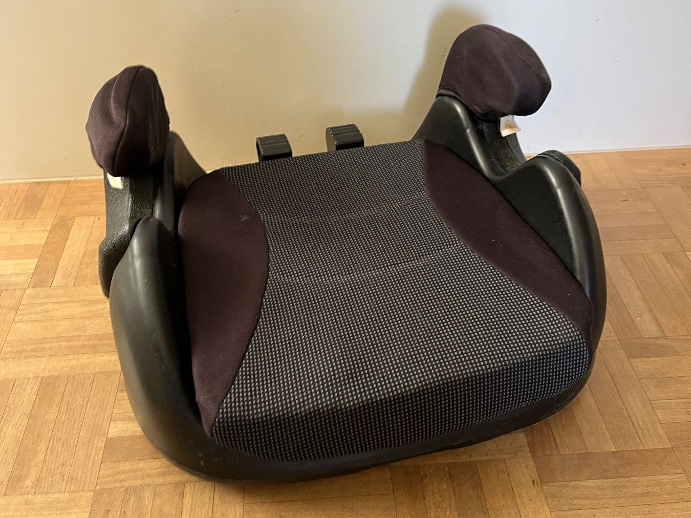 Sièges auto: Kindersitz für Auto – D'occasion à St. Gallen par Stine22 1