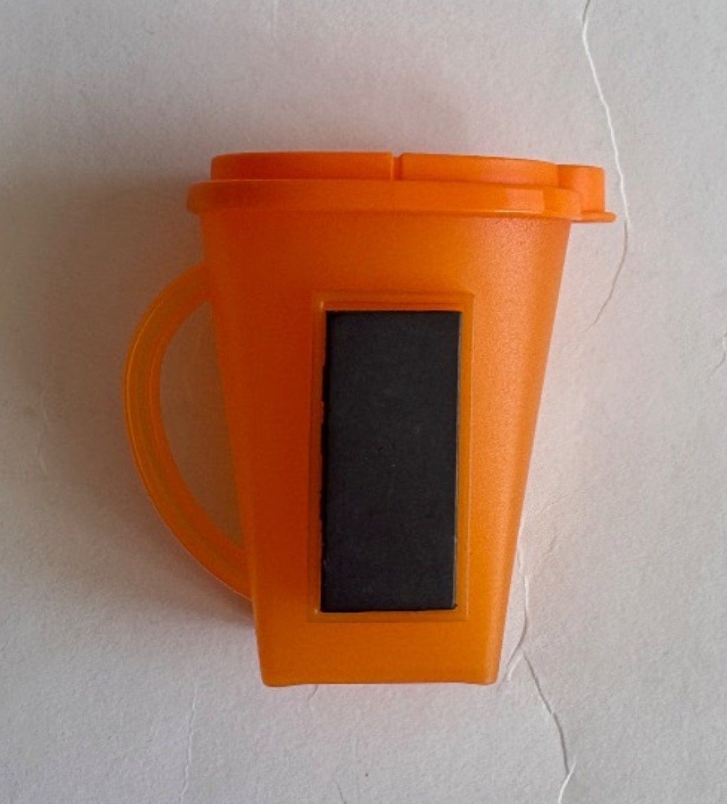Calamite: Tupperware Magnet – Miniatur-Krug – Nuovo e nell'imballaggio originale da Kaufdorf venduto da bambulka22 2