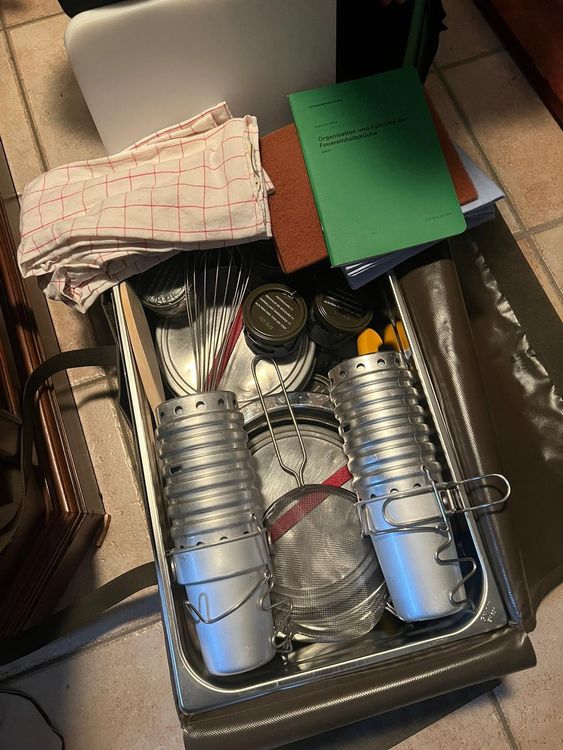 Militärküche Kaufen auf Ricardo