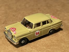 Mercedes 190 East African Safari Brekina 1/87 H0