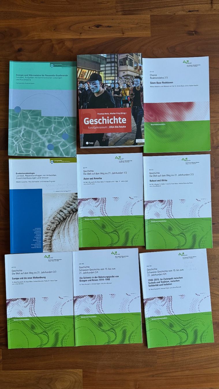 Livres: Schulbücher Passerelle – D'occasion à Spiez par TripTrapp 1