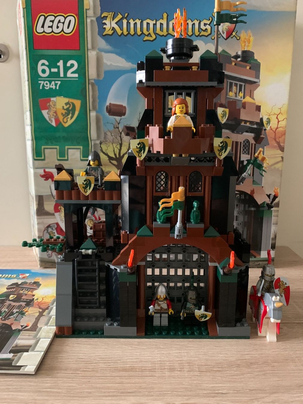 Lego Kit di costruzioni: LEGO Ritter 7947  Prison Tower Rescue – Usato da Basel venduto da Don-Angel 4