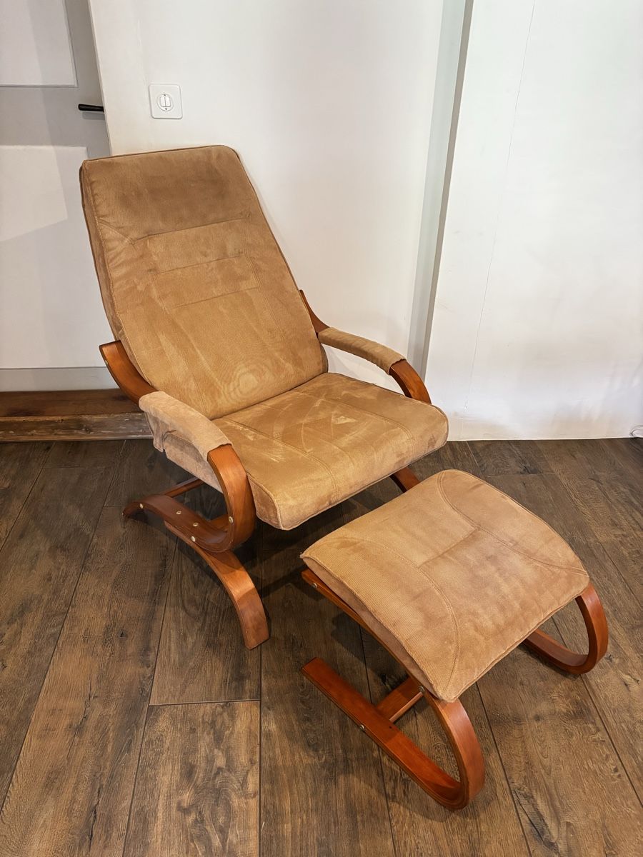 Poltrone: Sessel mit Fußhocker – Usato da Zäziwil venduto da kbr_jd95