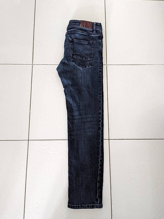 Esprit Jeans: Jeans Esprit Denim Straight – Usato da Herzogenbuchsee venduto da Obivius 1