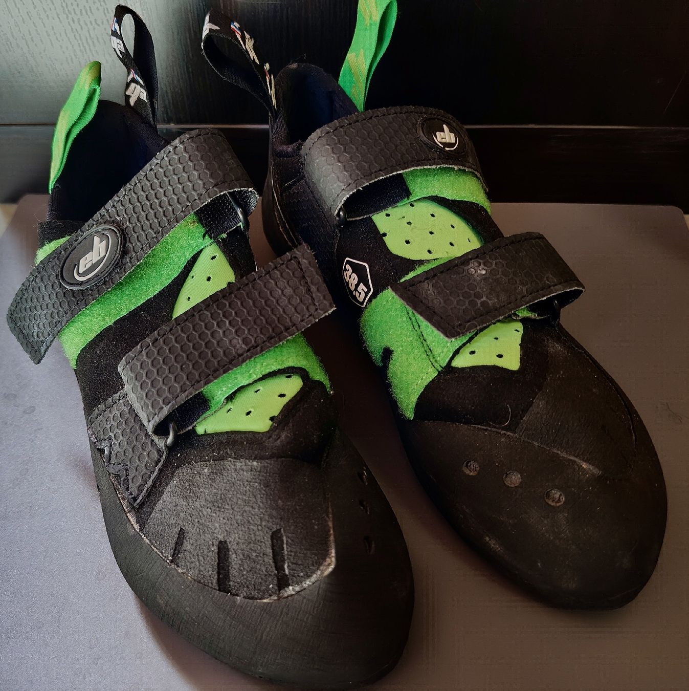 Scarpe da uomo: EB Kletterschuhe Grösse 38.5 - neu – Nuovo (secondo la descrizione) da Au TG venduto da Michelle_9711 2