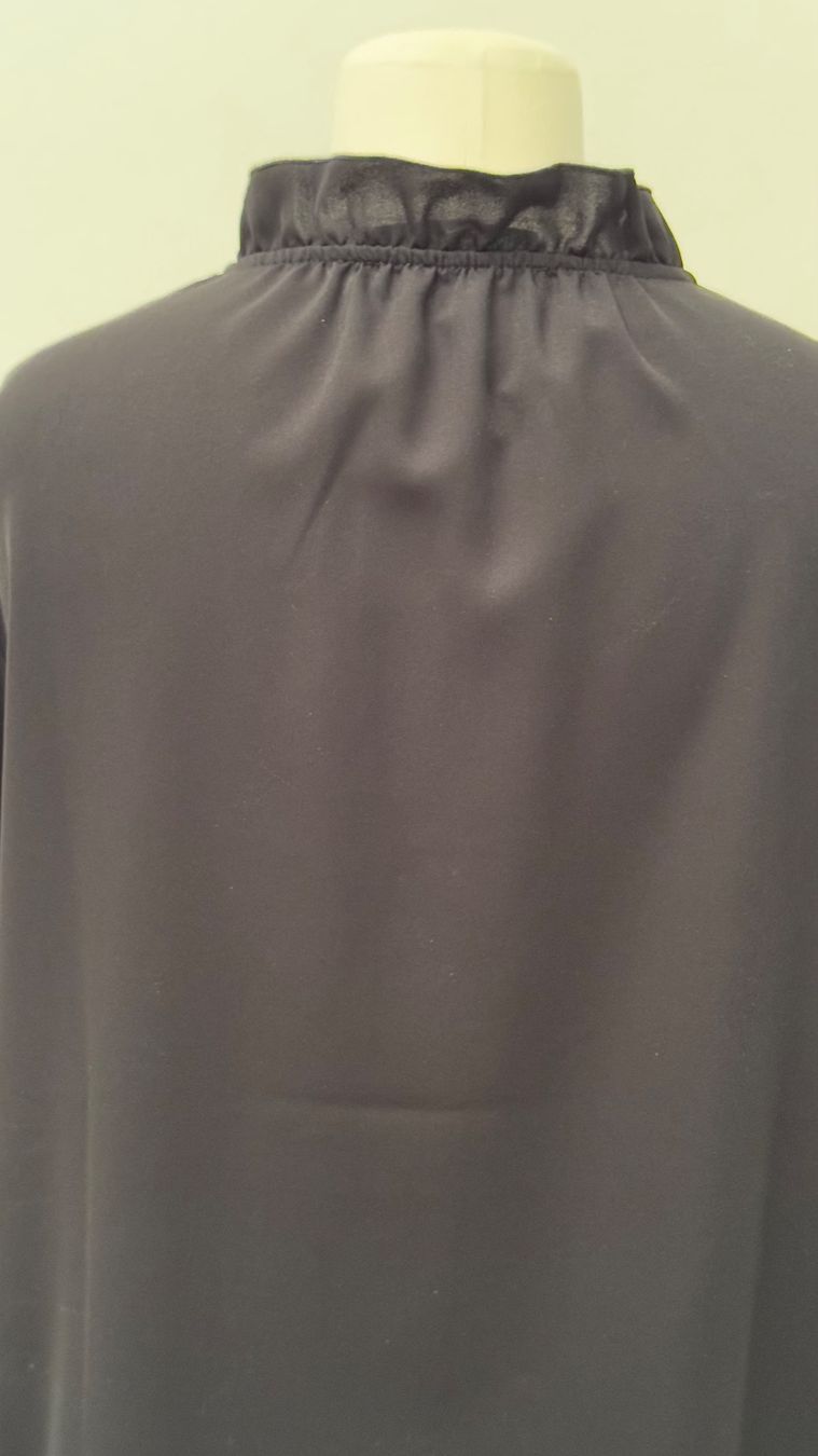 Marc Cain Chemisiers: Marc Cain Bluse schwarz – Neuf (Voir description) à Mörschwil par Mirka019 3
