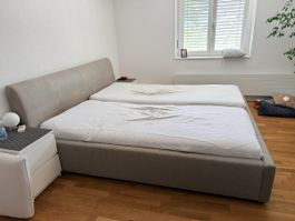 Bettgestell mit Lattenrost guter Zustand
