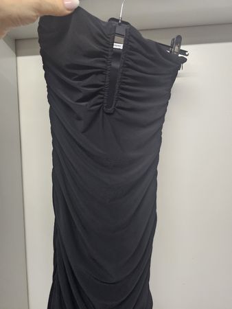Schwarzes Bershka Kleid, Grösse M - perfekt für Sommer!