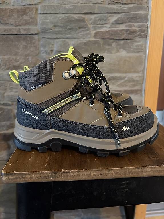 Schuhe für Jungen: Chaussures de marche Quechua taille 32 – Neu und originalverpackt aus La Chaux-de-Fonds von ann_8n89