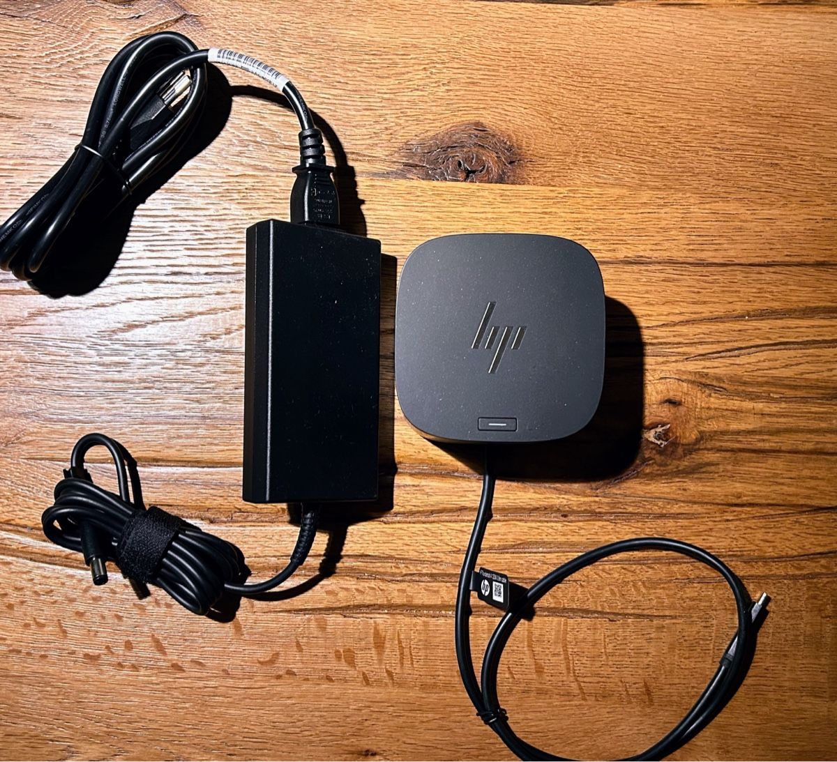 Hewlett Packard Docking station: HP USB-C Dockingstation Thunderbolt 120W G4 – Nuovo (secondo la descrizione) da Bern venduto da badrick86 1