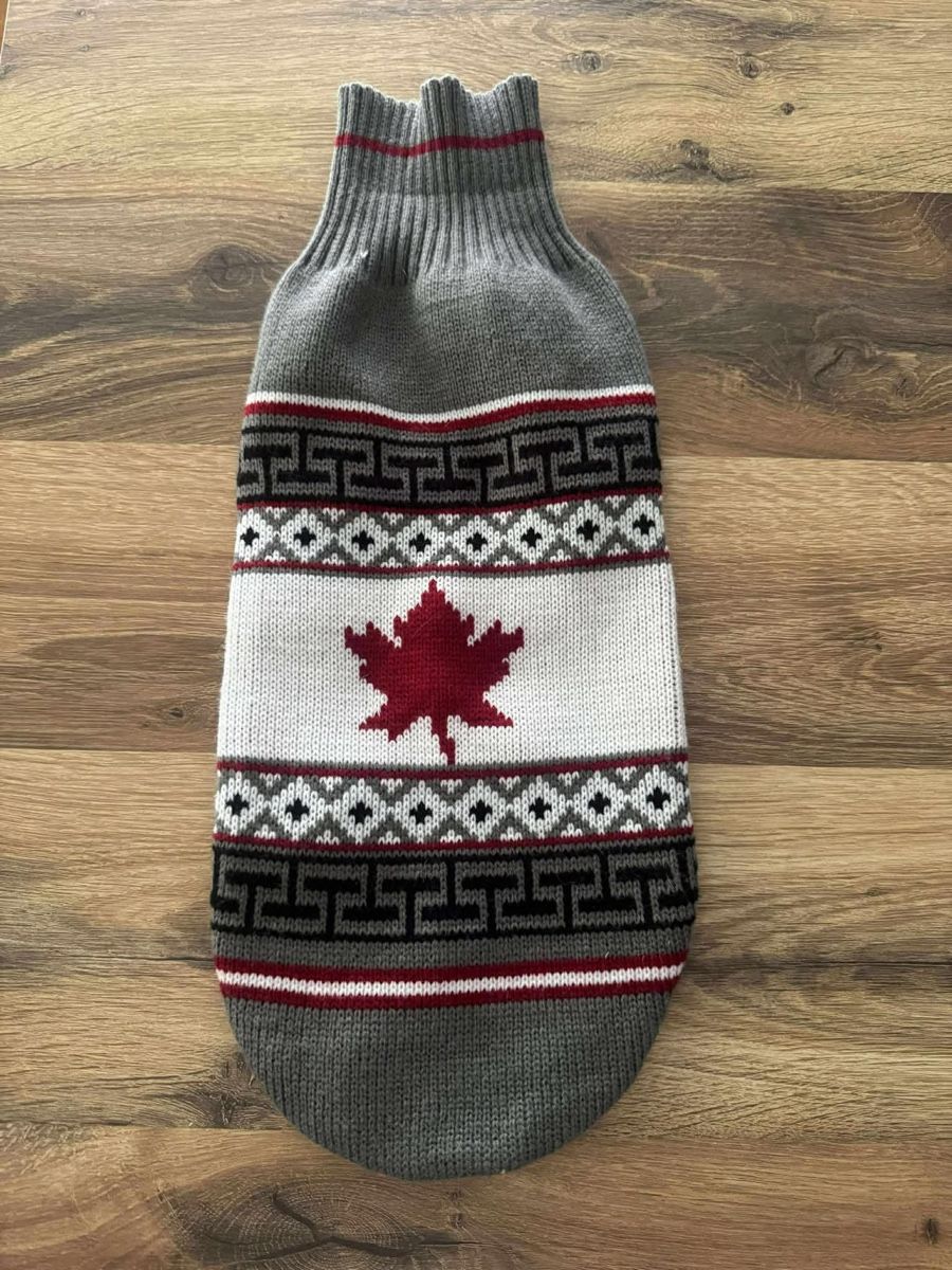 Abbigliamento: Warmer Hunde Pullover mit Ahornblatt Motiv, Grösse XL – Nuovo (secondo la descrizione) da Chur venduto da Pedro.Giesteira