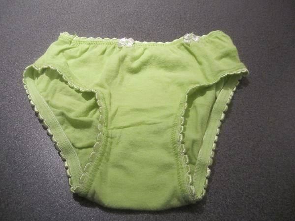 Biancheria intima: Unterhose Grösse 92/98, grün – Usato da Zürich venduto da abraxas1291