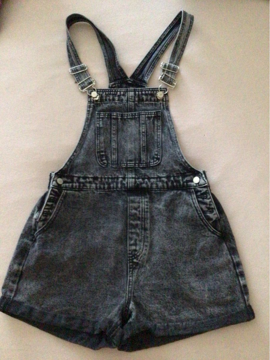 Jeans: Kurze Denim Latzhose Gr. M – Gebraucht aus Steffisburg von lar_x57s