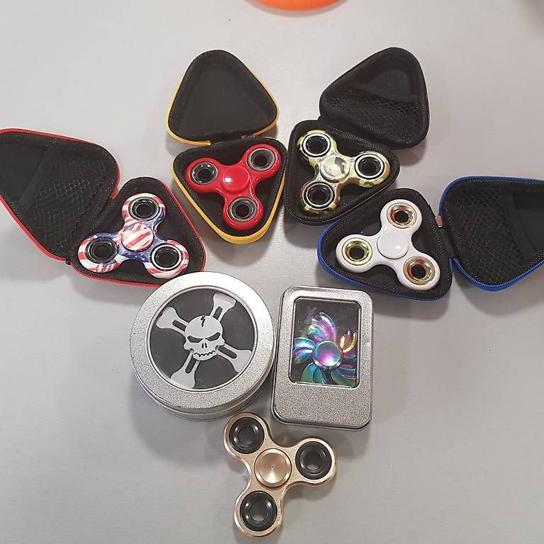 Giocattoli: Fidgetspiner Metal und Plastik – Usato da Brüttisellen venduto da mfran