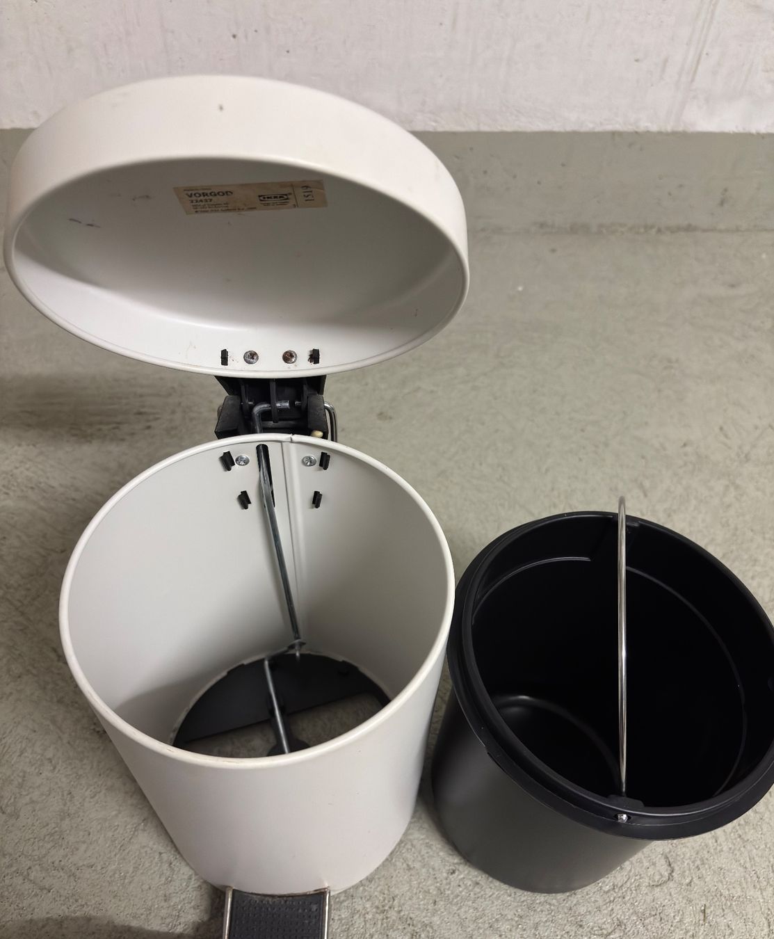 Ikea Cestini per rifiuti: IKEA VORGOD Tret-Mülleimer 3L Weiss – Usato da Sonterswil venduto da VD-Service 2