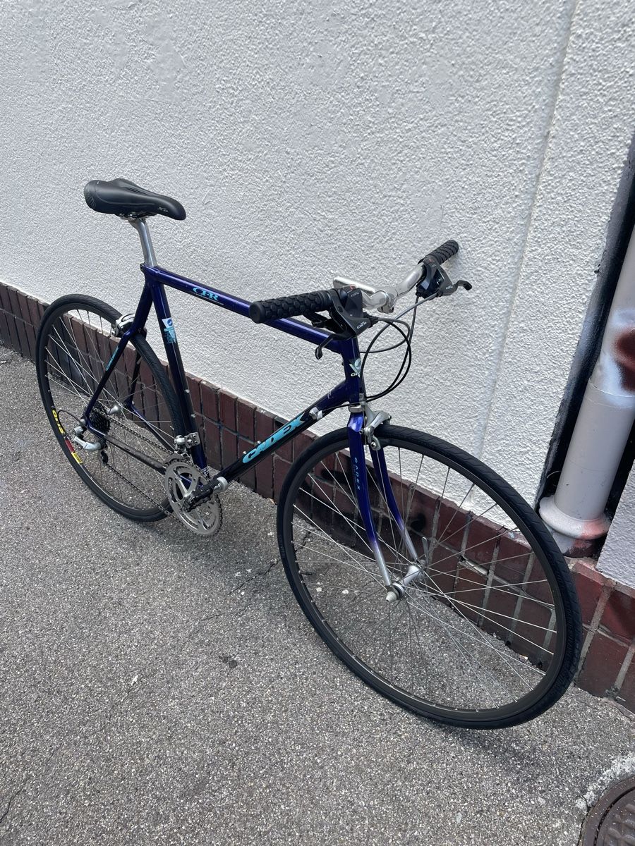 Vélos: Cadex Carbon/Alurahmen restauriert – D'occasion à Zürich par WC11 1