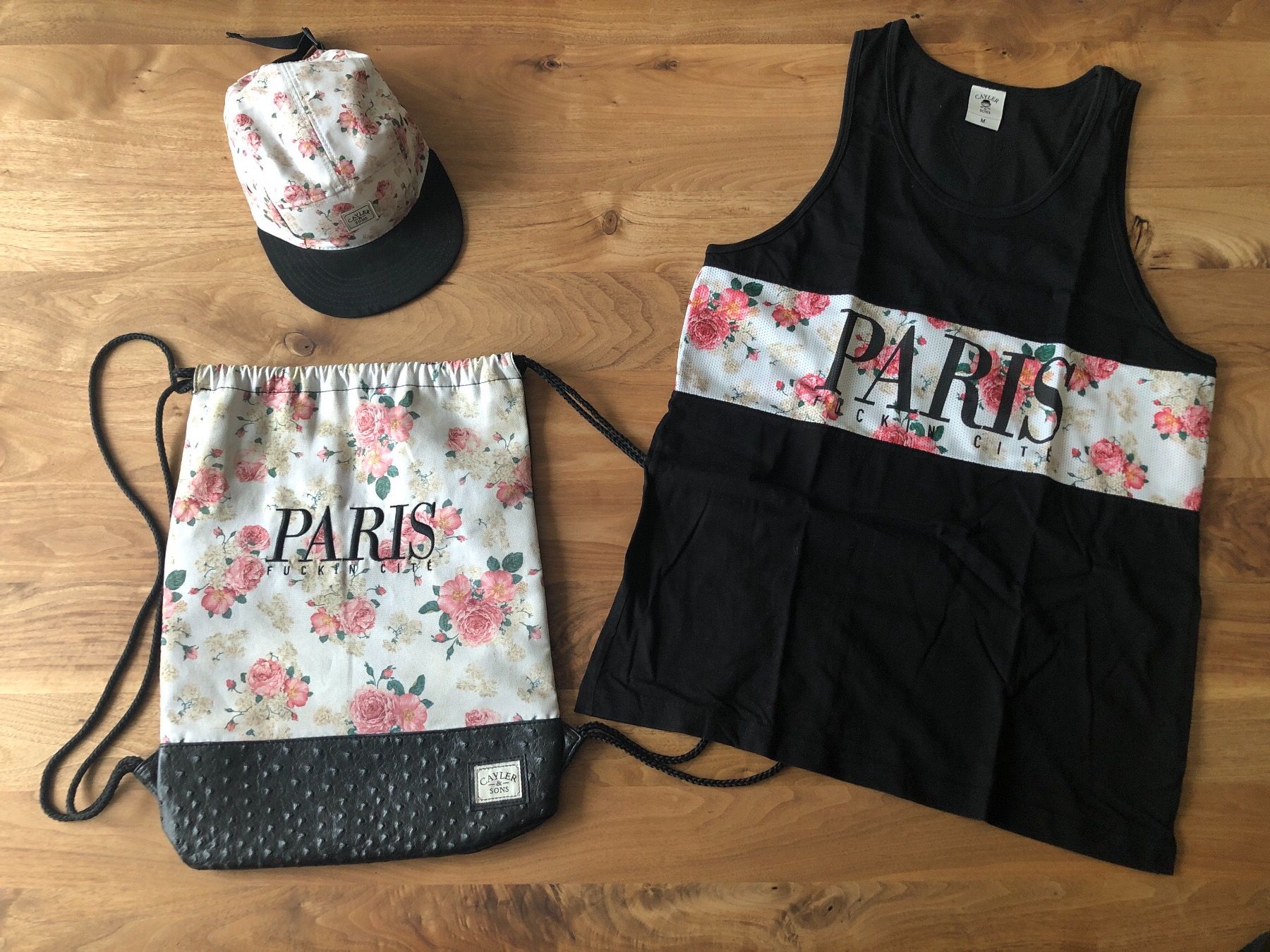 Lots de vêtements: CAYLER & SONS Accessoires – Neuf (Voir description) à Bern par Klangkid