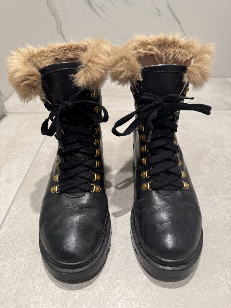 Gucci Damenschuhe: Gucci Black boots with fur 39.5 – Gebraucht aus Uznach von ger_7gvr