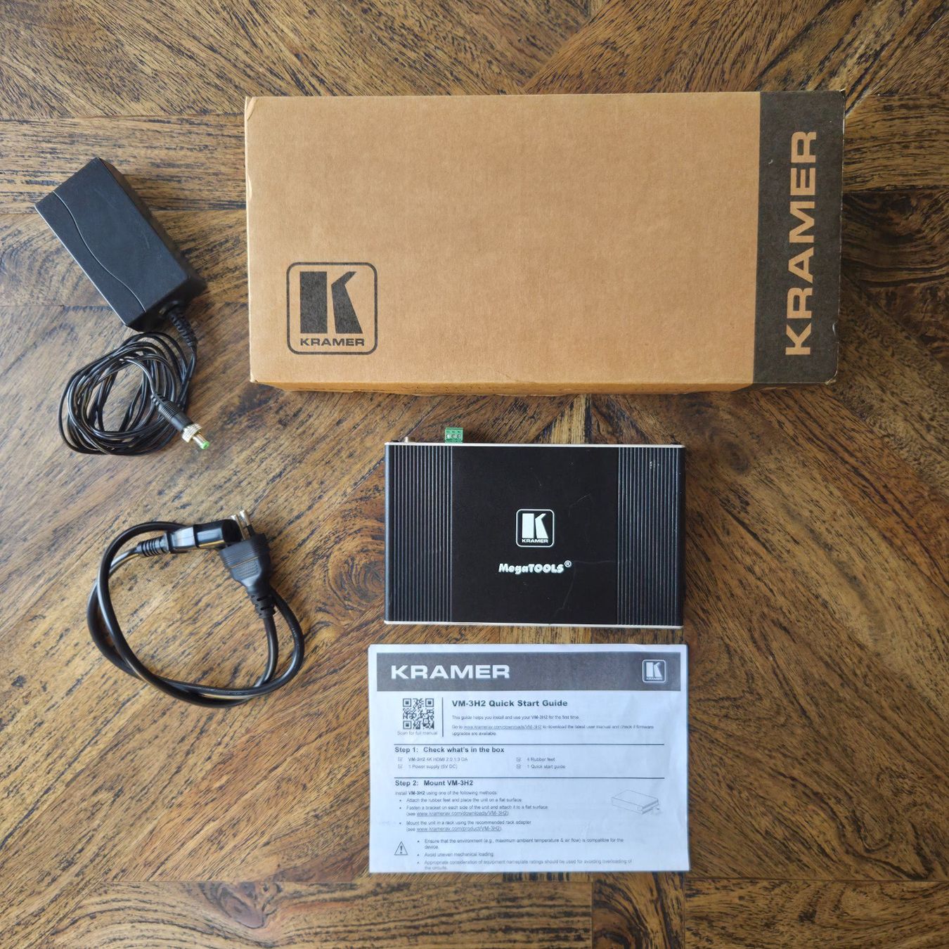 Adattatori: Kramer MegaTOOLS VM-3H2 HDMI Verteilerverstärker – Usato da Zürich venduto da Wickeddude