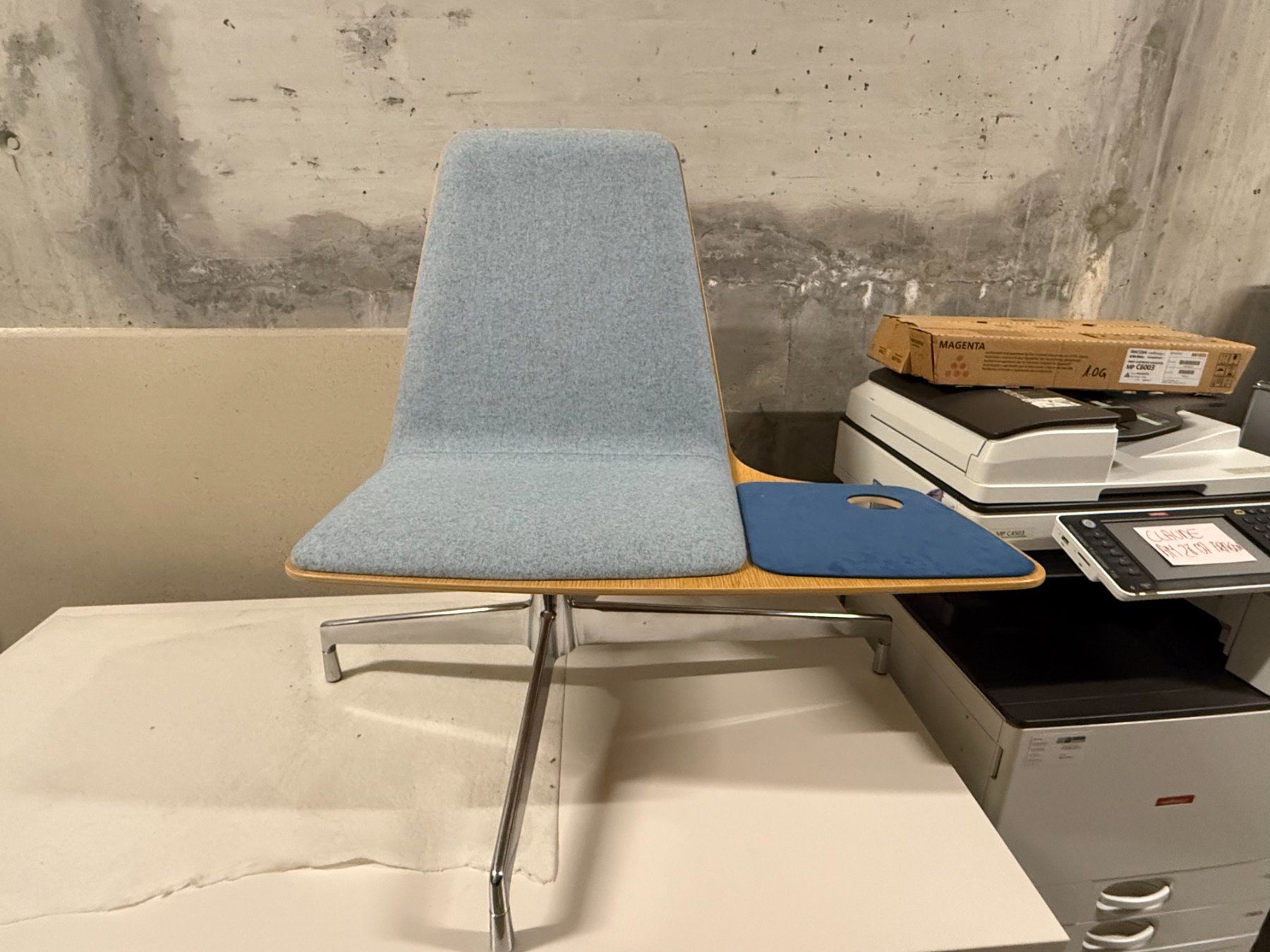 Poltrone: 2 Loungesesseln und 1 Hocker – Usato da Zürich venduto da FFHSZuerich