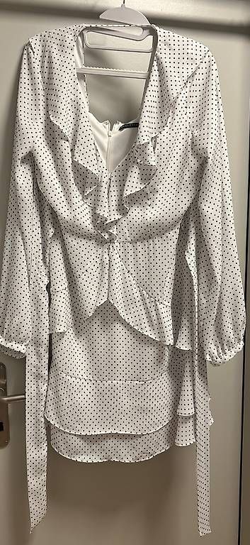 Vestiti: Guess Kleid Gr L / EU 42 – Usato da Regensdorf venduto da Maryjagne