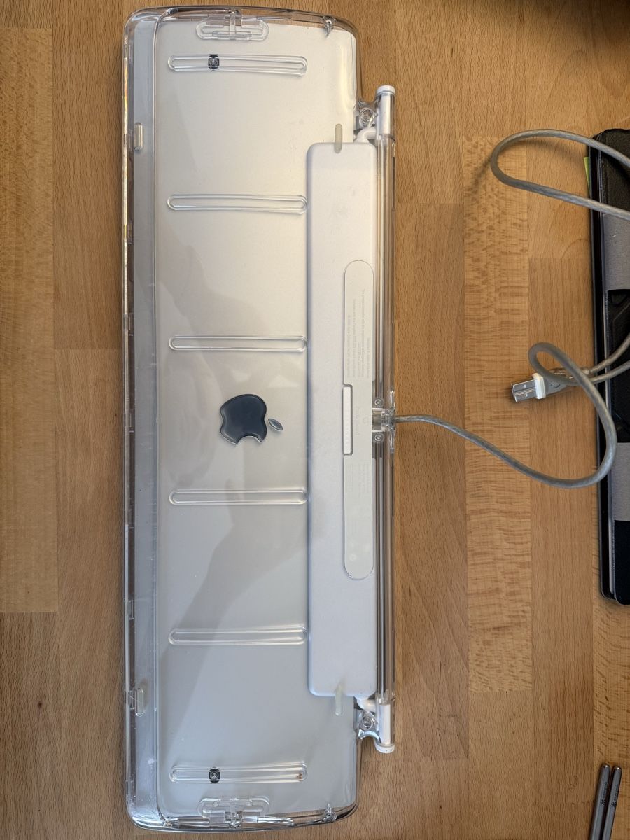 Apple Tastiere: Clavier Apple Pro avec pavé numérique - Filaire – Usato da Kloten venduto da Mumiiin 9