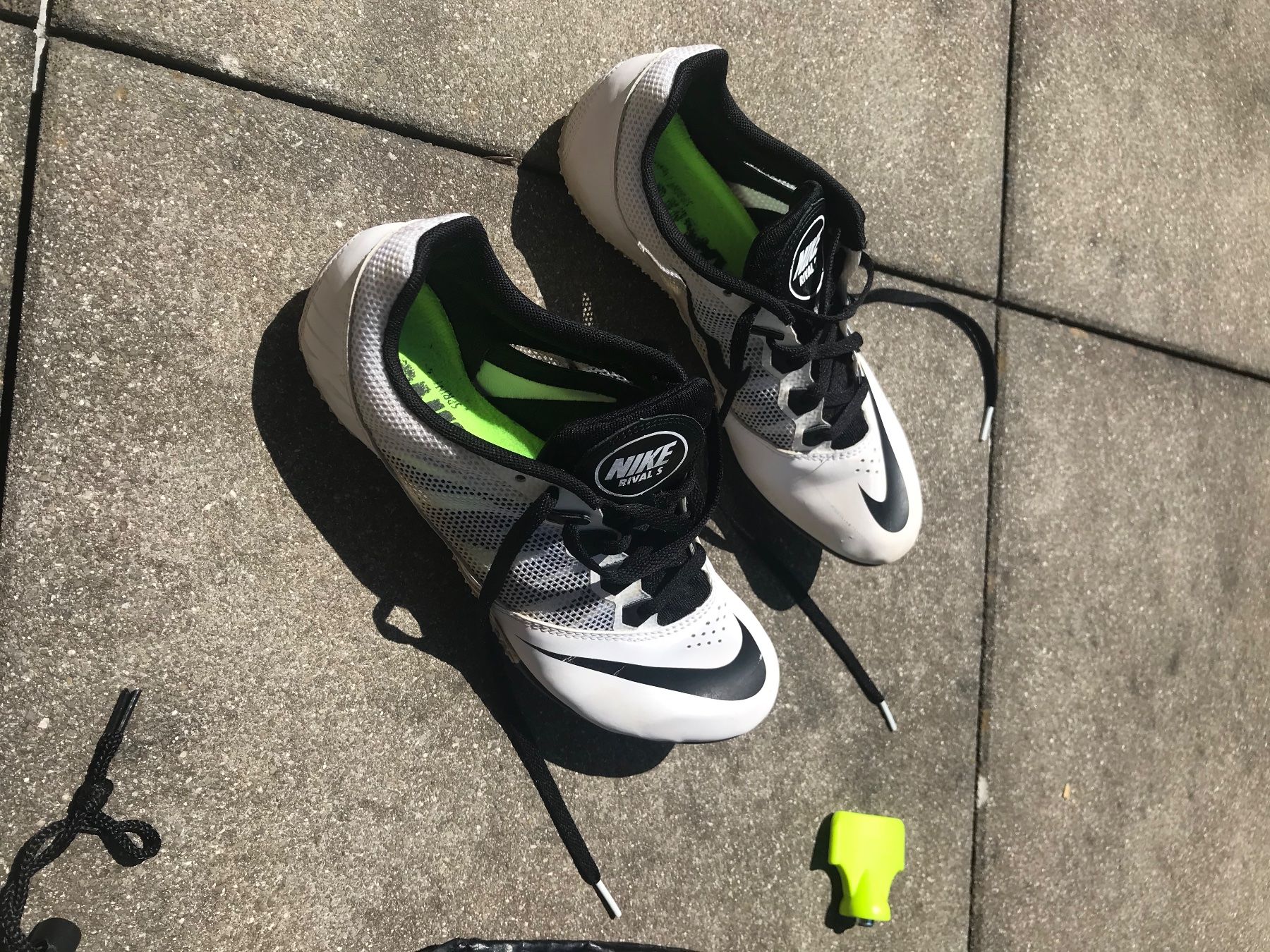Nike Scarpe da donna: Nagel Schuhe Nike Gr. 40,5 – Usato da Affoltern am Albis venduto da variablend 2