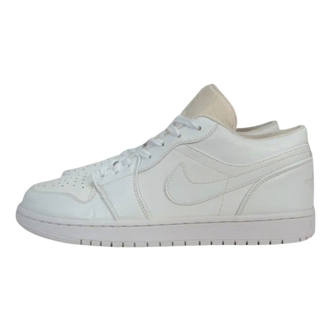 Jordan Chaussures hommes: Jordan 1 low Triple White T45 – D'occasion à Le Locle par sAm_2112