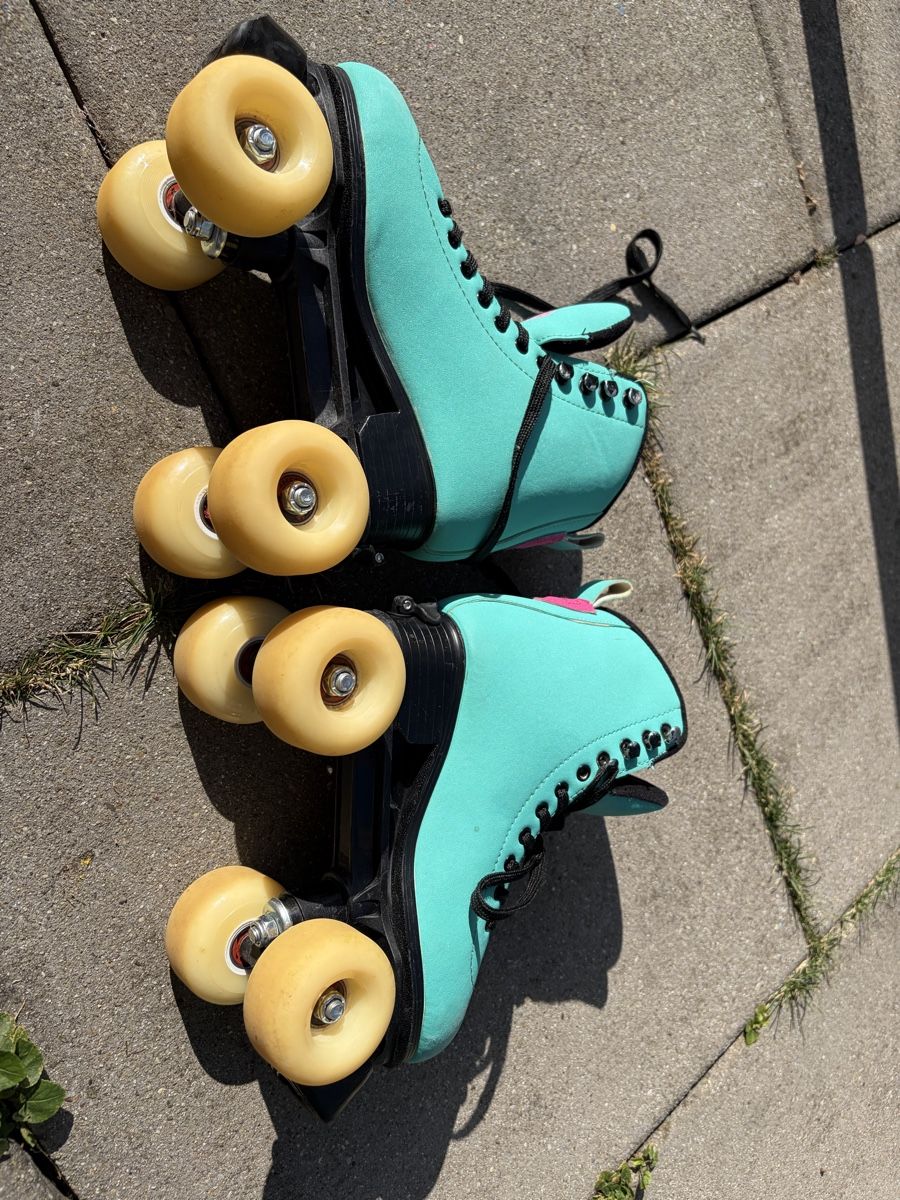Inline-Skating & Rollschuhe: Chaya Retro-Rollschuhe, Grösse 31-34 – Gebraucht aus Zürich von celisabeth 3