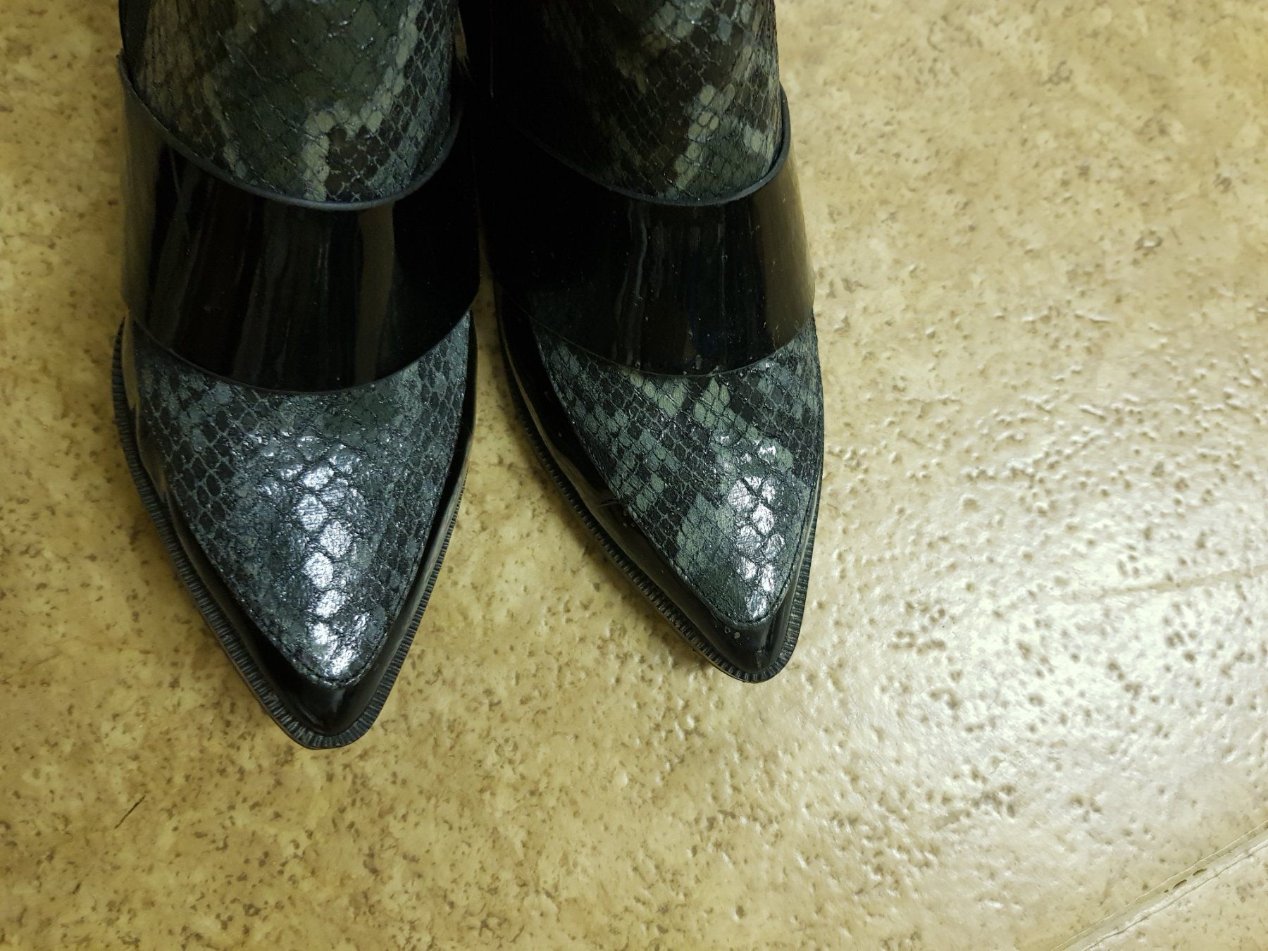 Damenschuhe: Asos Stiefelette von Asos – Gebraucht aus Eschenbach SG von SanFranciscoCalifornia 3