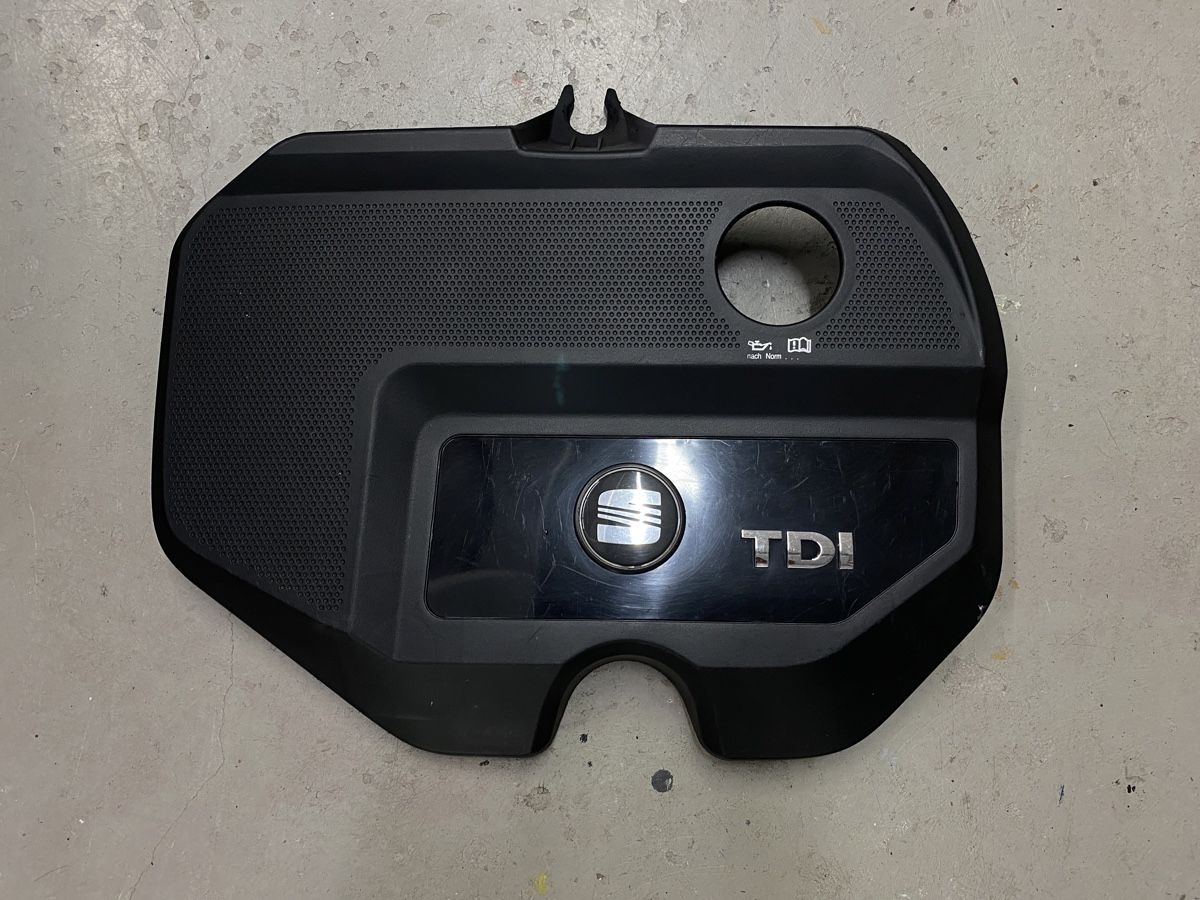Seat Tutti pezzi di ricambio auto: Motorabdeckung Seat Ibiza 6l Tdi – Usato da Beinwil am See venduto da Mpmmechanik