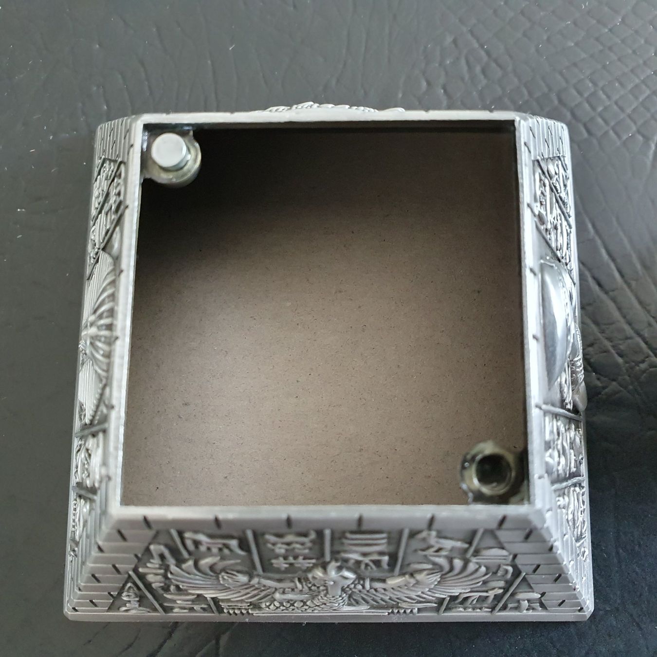 Tutte le decorazioni: Pyramide de collection / Pyramide Deko – Usato da Suhr venduto da Lavigie 3