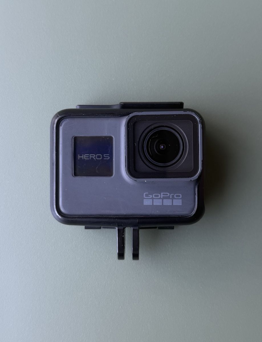 Gopro Action Cam: GoPro Hero 5 Black avec cadre de fixation – D'occasion à Troinex par duboisf8 1