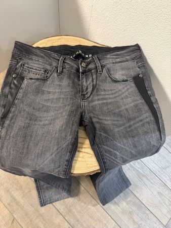 Richmond Designer Jeans Gr. 28 – Neu