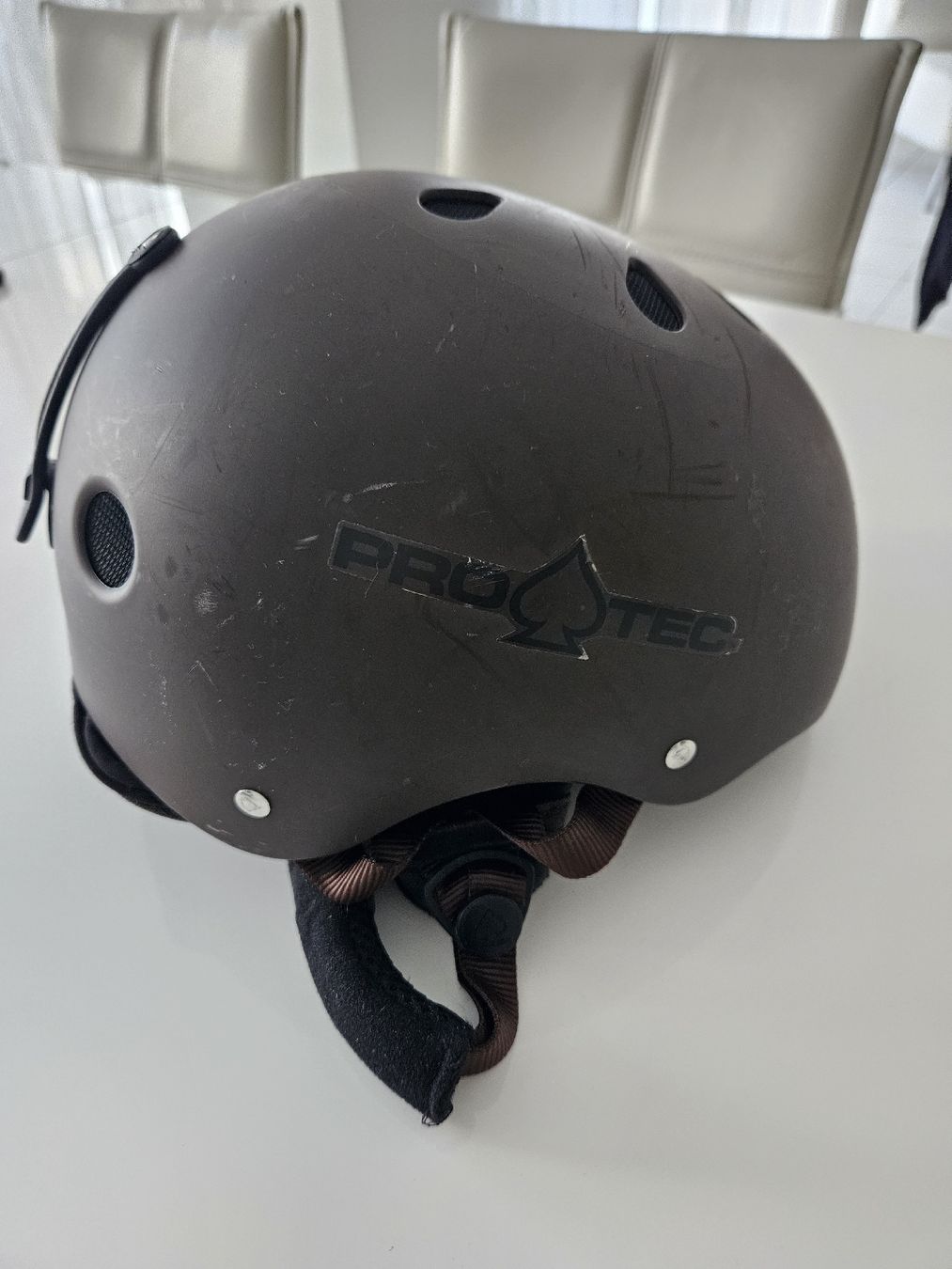 Helme: Ski-/Snowboardhelm – Gebraucht aus Ostermundigen von Msmash 1