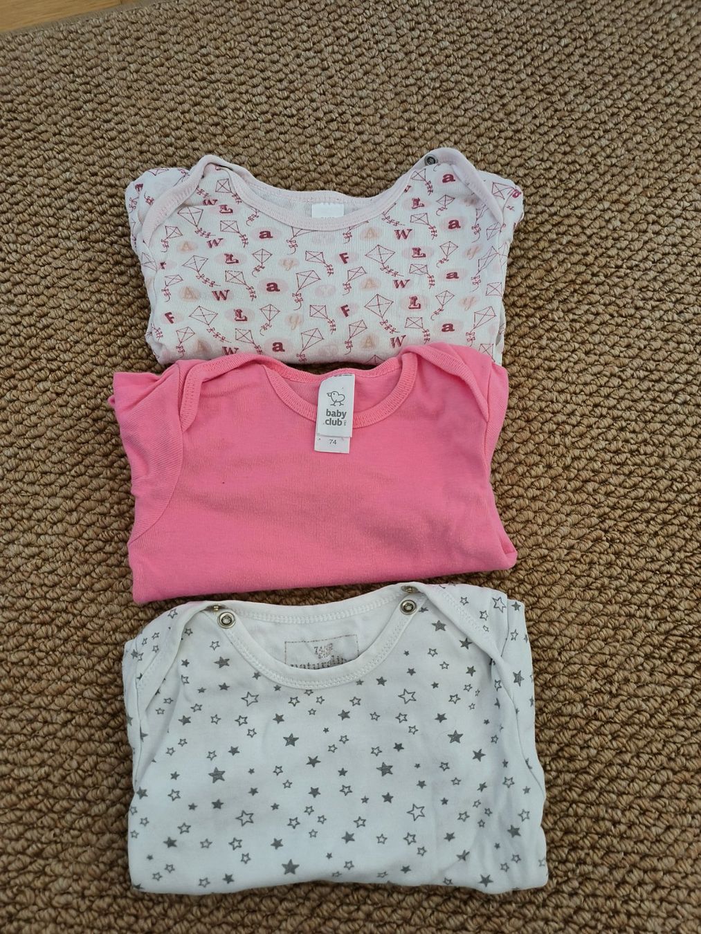 Lotti & Set di vestiti: Baby Kleider ,Grösse 74 /6-9 Monate – Usato da Oftringen venduto da WufffWuff 3