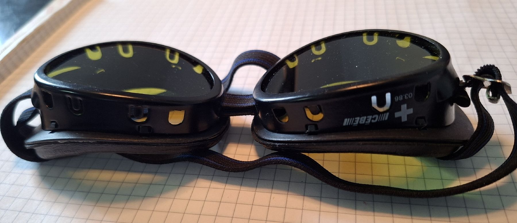 Occhiali & Lenti: Gletscherbrille v. Schweizer Armee – Usato da Ipsach venduto da jpbo