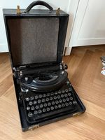 Vintage Remington Portable Schreibmaschine mit Koffer