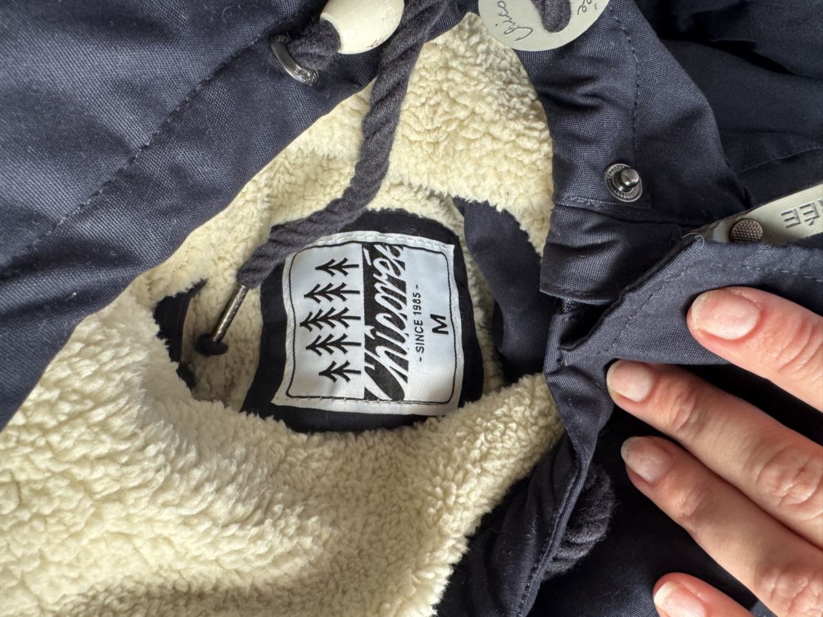 Giacche: Warme Winterjacke mit Kapuze, Grösse M – Usato da Wallisellen venduto da car_w72g 1