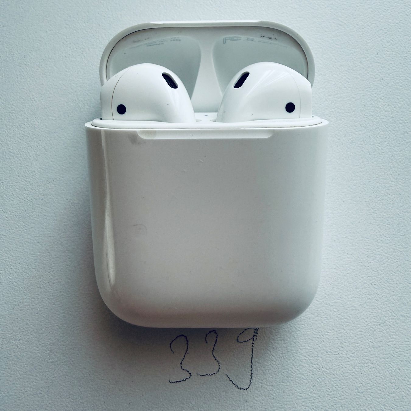 Apple Kopfhörer: Original Apple AirPods 2 Gen. Wireless Kopfhörer & Case – Gebraucht aus Basel von MY.AIRPODS.SHOP