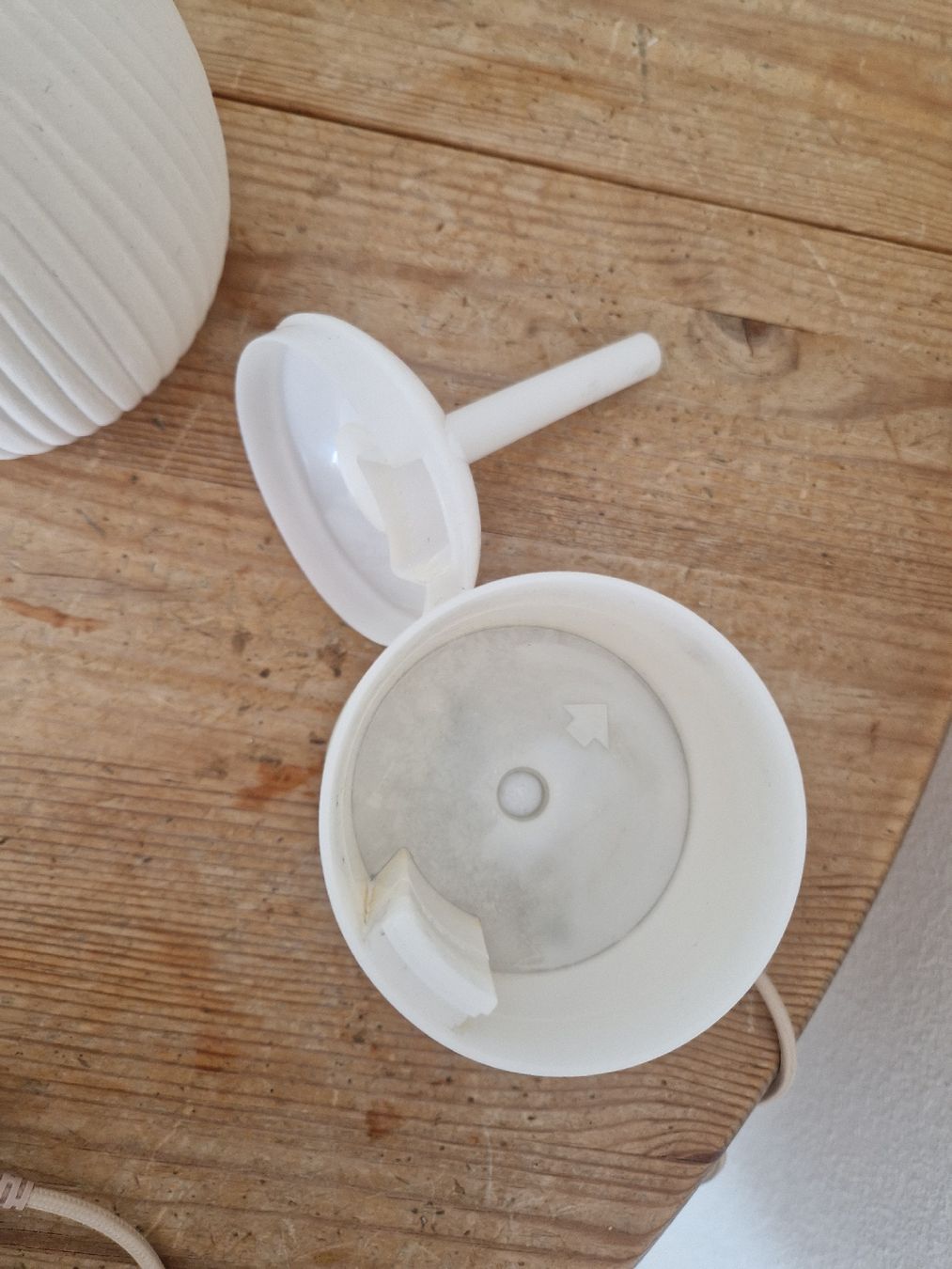 Ipuro Diffusori di oli essenziali:  ipuro Air Sonic Aroma Diffusor, vase beige  – Usato da St. Gallen venduto da Sayuri 8