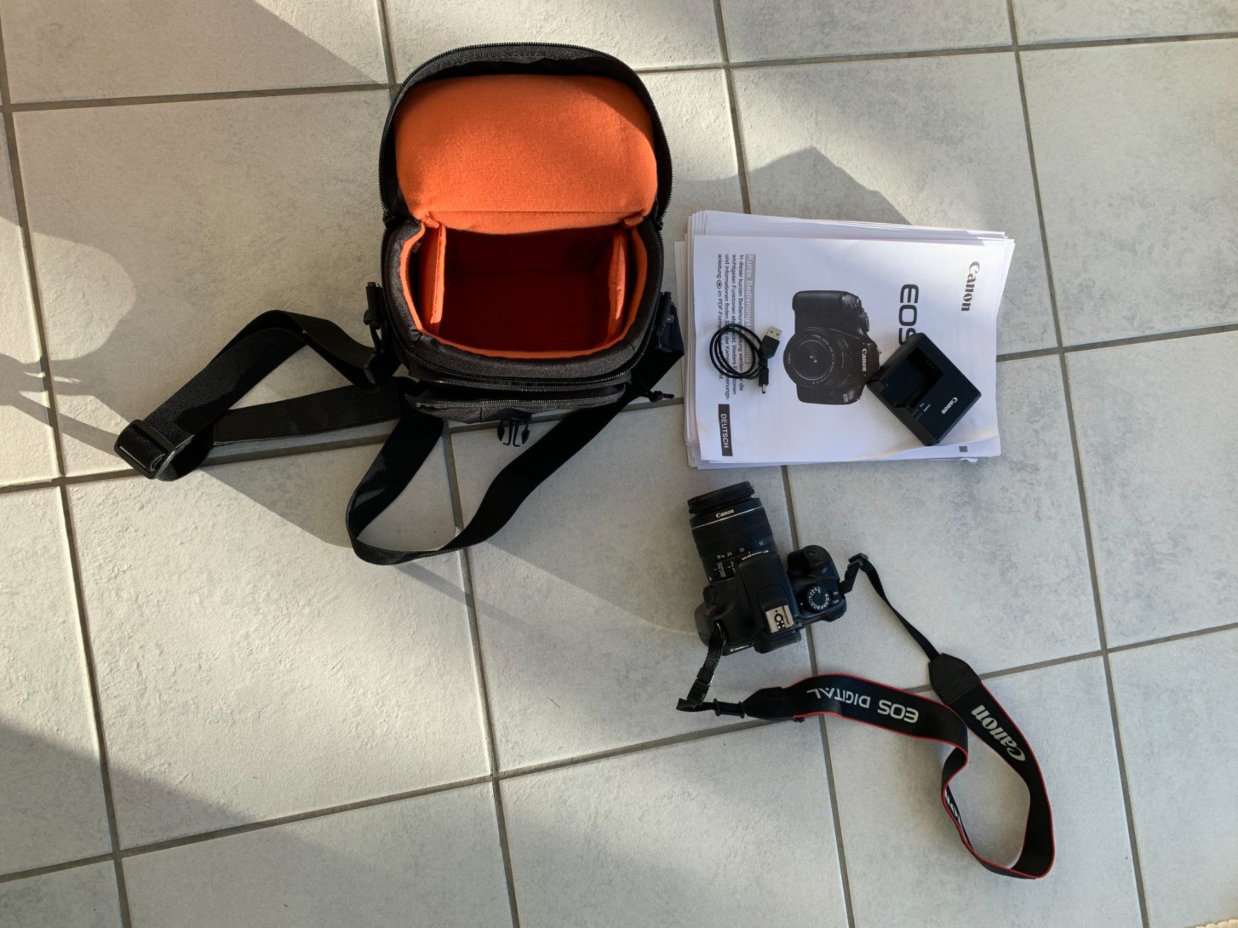 Canon Fotocamera: Canon EOS Rebel T3 Komplettset – Usato da Marbach SG venduto da lukas1966 1