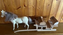 Pferd mit Holzschlitten, ideales Winterspielzeug Set!
