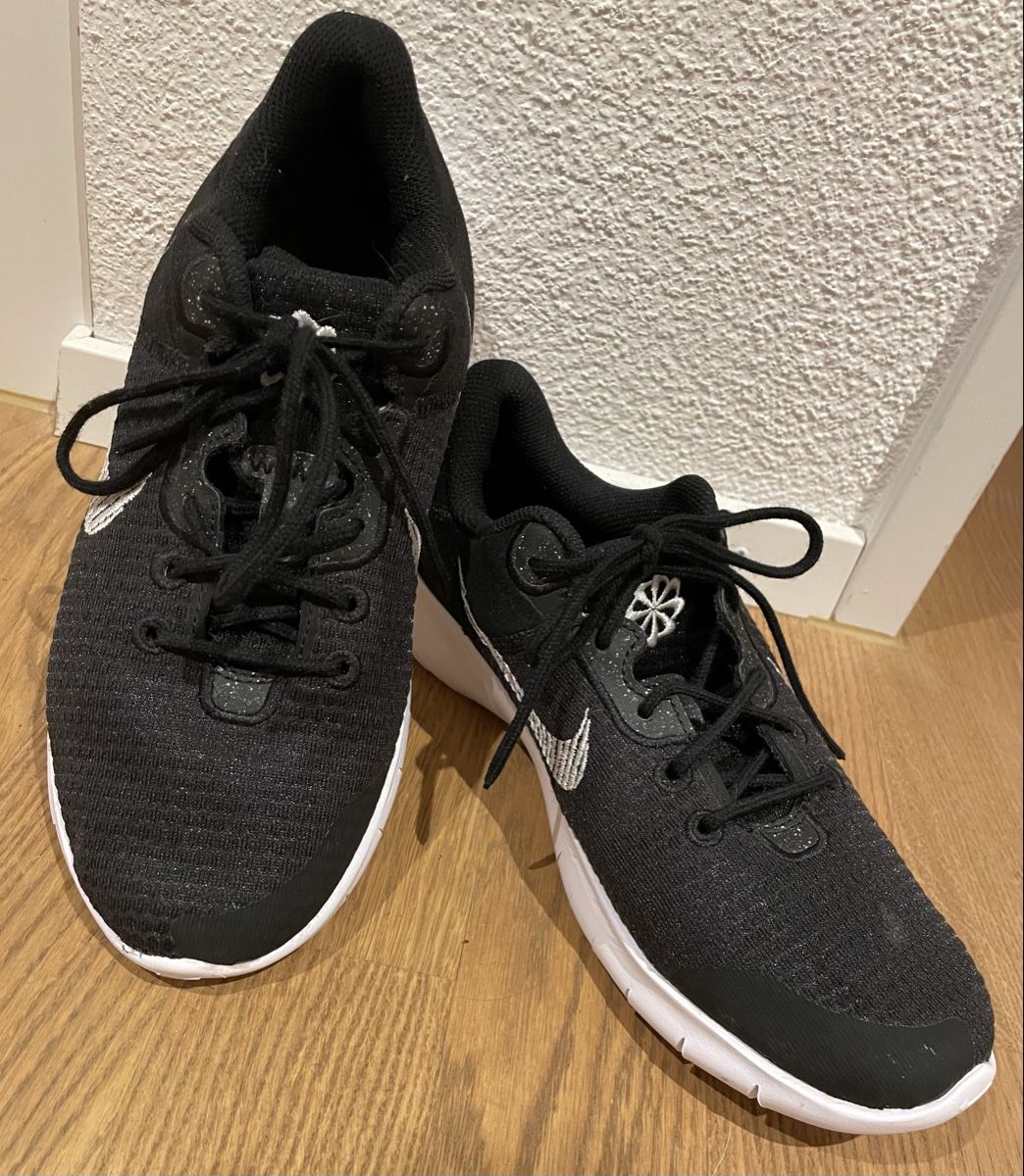 Nike Chaussures hommes: Nike Flex Experience Run 11 Next Nature – Gr. 38.5 – D'occasion à Küssnacht am Rigi par clearancesale
