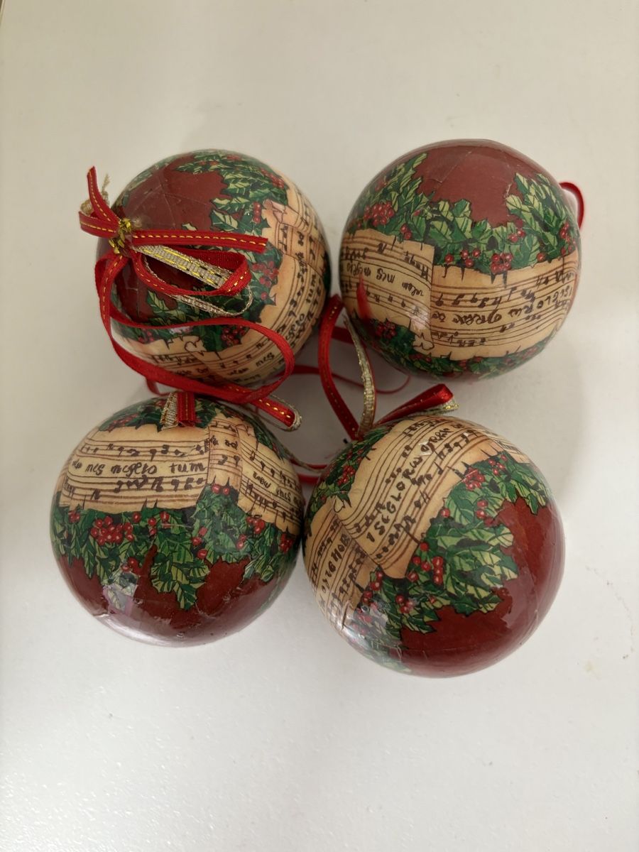 Tutte le decorazioni: 4 x Weihnachtskugeln, Handarbeit, Durchmesser 8 cm🎄 – Usato da St.Gallen venduto da Bigdisch