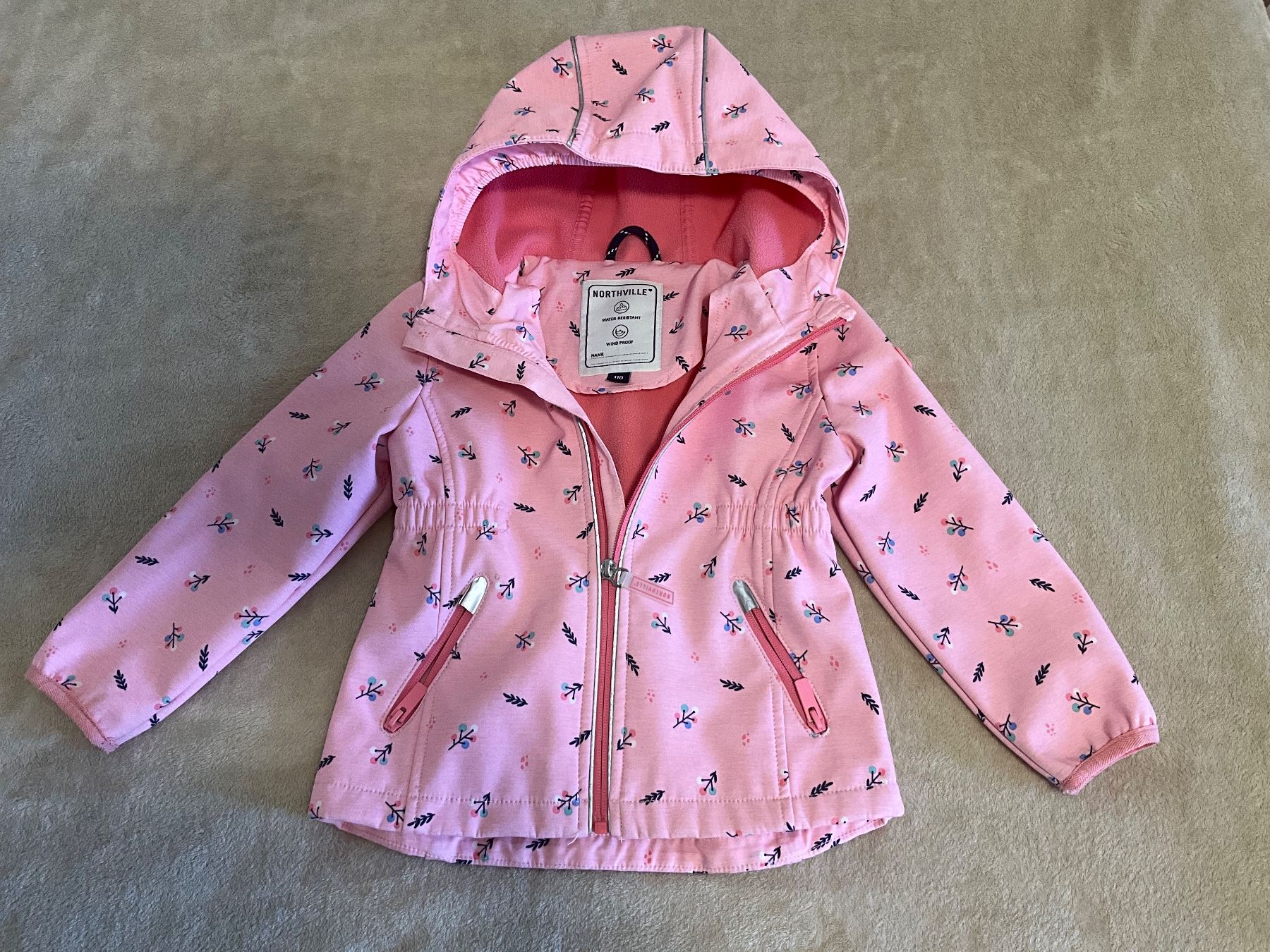 S.Oliver Lotti & Set di vestiti: Mädchen Kleider-Set Gr.104/110: Winterjacke, Softshelljacke – Usato da Siebnen venduto da mac_8tmv 3