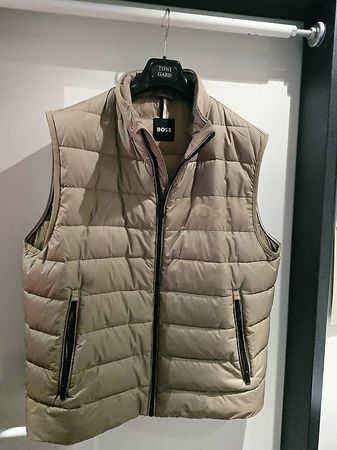 Neues Boss-Herrengilet, Veston