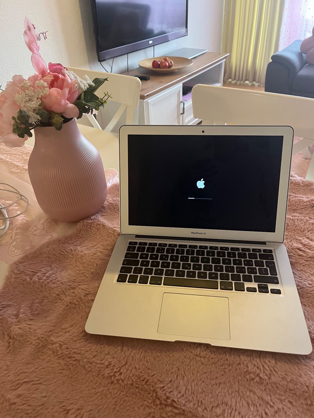 Apple PC: MacBook Air (2017) mit Ladegeräte – Usato da Wohlen AG venduto da Sander.D 4