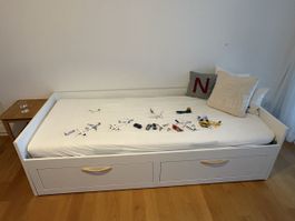 IKEA BRIMNES Bett